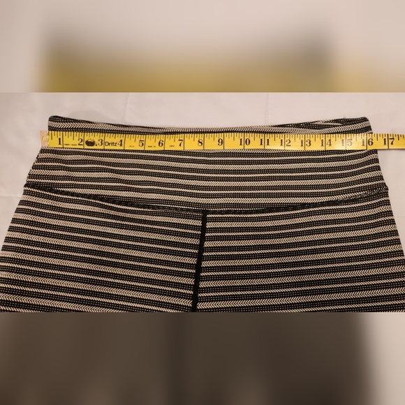 Zyia black stripe Adrenaline legging - Picture 3 of 6